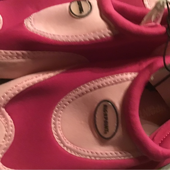 High point Water Pink Shoes In Size 4 - Picture 4 of 7